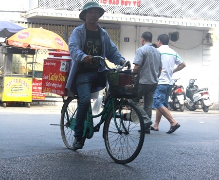 Ba gánh hàng rong “hút hồn” người Hà Nội