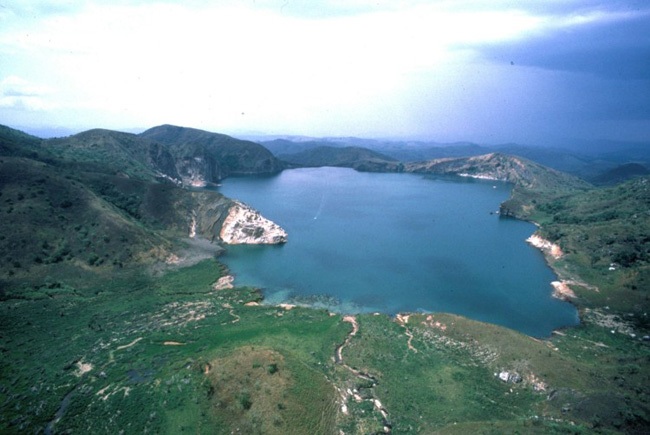 "Lạnh người" với 13 hồ nước độc, dị nhất thế giới - 7 Hồ Plitvice nằm trong vườn quốc gia Plitvice ở Croatia có vẻ đẹp thần tiên
