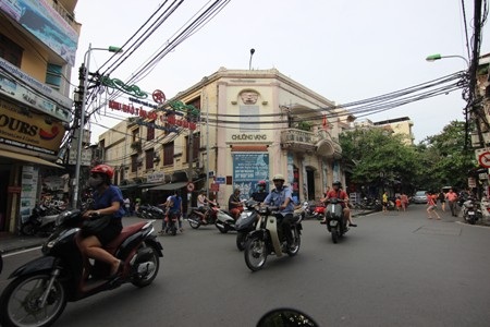 Những hình ảnh thú vị về “chợ vàng” Việt Nam và “chợ vàng” quốc tế