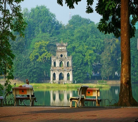 Trời nắng nóng, người Hà Nội đổ ra sông, hồ giải nhiệt - 2 Trời nắng nóng, người Hà Nội đổ ra sông, hồ giải nhiệt