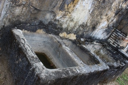 Vào mùa hè, các phòng giam nơi đây g