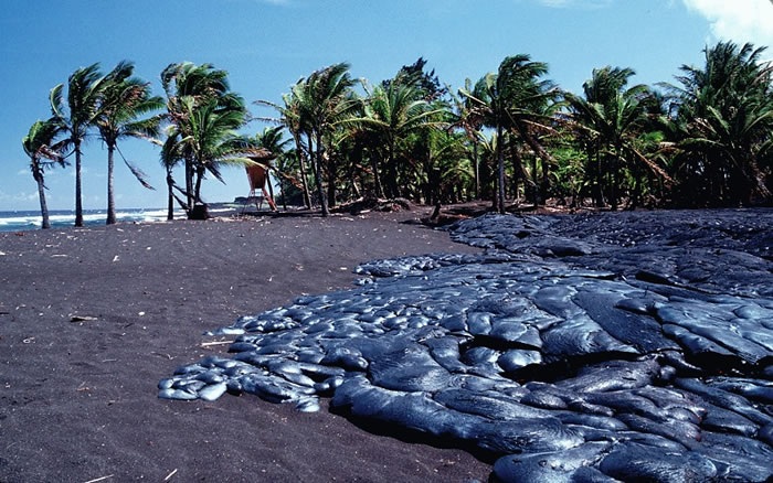 Bí hiểm 10 bãi biển tuyệt đẹp nhưng nguy hiểm nhất trên thế giới - 1 Bí hiểm 10 bãi biển tuyệt đẹp nhưng nguy hiểm nhất trên thế giới