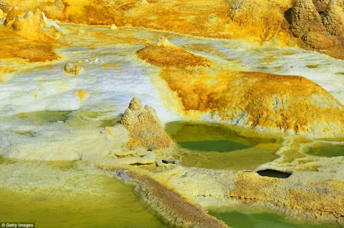 Những điểm du lịch kỳ thú nhất hành tinh năm 2015 - 8 Dallol và thung lũng Chết ở California là hai trong những địa điểm nóng nhất trên trái đất