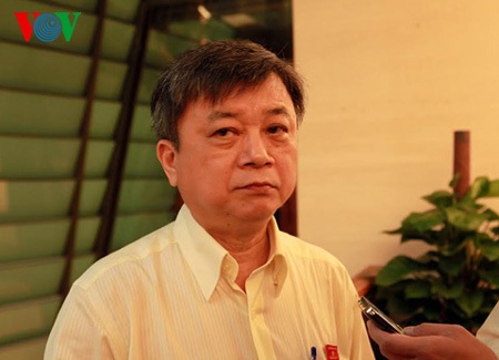 "ĐBQH nên dành ít nhất 30% thời gian để hoàn thành nhiệm vụ dân cử" - 1 Đại biểu Trương Trọng Nghĩa, đoàn TPHCM (Ảnh: Quang Trung)