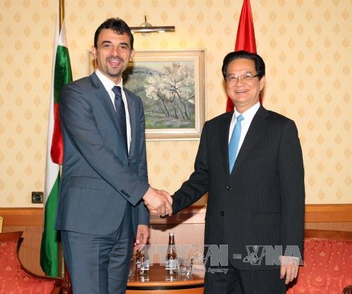Thủ tướng Nguyễn Tấn Dũng hội kiến Tổng thống Bulgaria - 2 Thủ tướng Nguyễn Tấn Dũng hội kiến Tổng thống Bulgaria