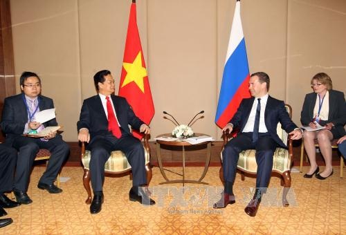 Thủ tướng Nguyễn Tấn Dũng gặp Thủ tướng Nga D. Medvedev