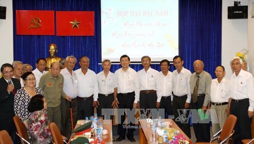 Chủ tịch nước dự họp mặt đầu Xuân với các cựu tù cách mạng - 1 Chủ tịch nước Trương Tấn Sang với Ban liên lạc tù binh Việt Nam. Ảnh: Thanh Vũ – TTXVN