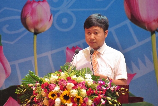 Nhà
báo Nguyễn Duy Tuấn