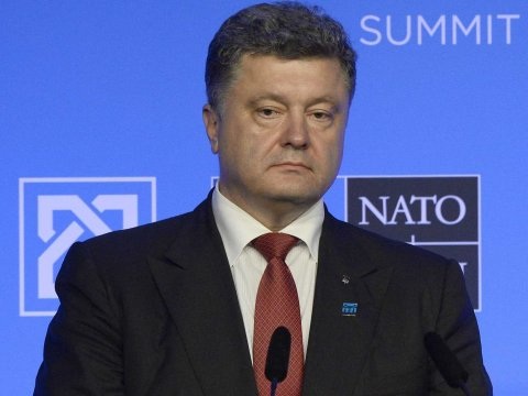 Ukraine sẽ trưng cầu dân ý về gia nhập NATO - 1 Tổng thống Poroshenko coi việc Ukraine gia nhập NATO là “điều cấp bách”