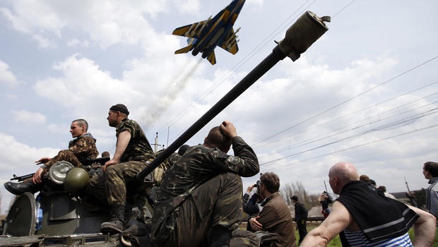 Quân đội Ukraine đưa 200 pháo tự hành tới Luhansk - 1 Thỏa thuận Minsk đang có nguy cơ bị phá vỡ nghiêm trọng ở miền Đông Ukraine (Ảnh: