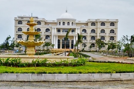 Giao nhầm đất của tỉnh láng giềng cho dự án trường học - 1 Trường Đại học Mỹ - Thái Bình Dương.