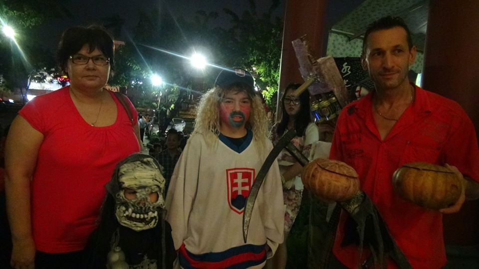 Ấn tượng đêm hội Halloween - 7 Bí ngô và mặt nạ thần chết không thể thiếu trong đêm Halloween