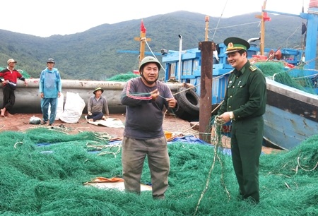 Những người lính giữ bình yên biển đảo