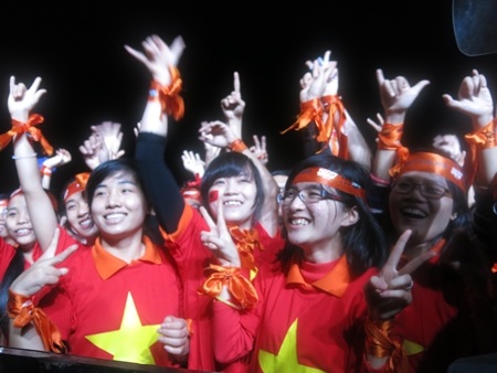 Khán giả trẻ Đà Nẵng náo nức với đại tiệc RockStorm7 - Hào khí Đông A