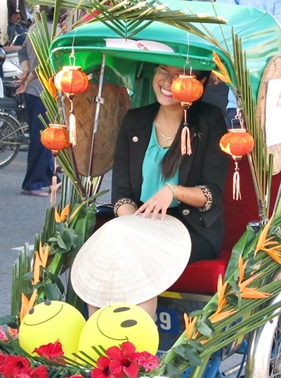 Nguyên vật liệu trang trí xích lô hoa được quy định là phải thân thiện với môi trường