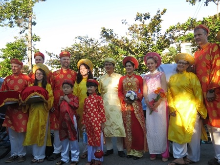 Nguyên vật liệu trang trí xích lô hoa được quy định là phải thân thiện với môi trường