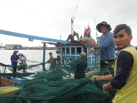 Những người lính giữ bình yên biển đảo