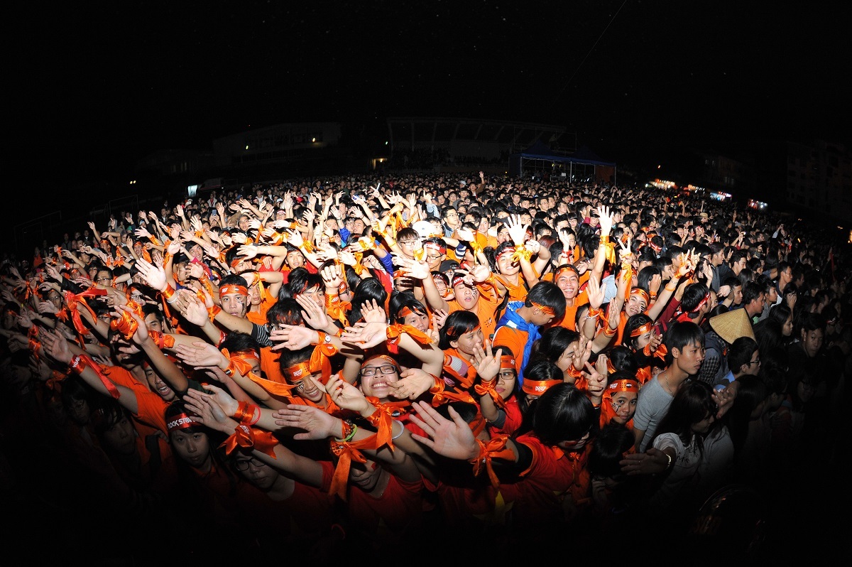 Giới trẻ Đà thành cuồng nhiệt cùng “Hào khí Đông A” - 8 Chảo lửa khán giả cháy cùng RockStorm7 tại Sân vận động Quân khu V - Đà Nẵng tối 13/12