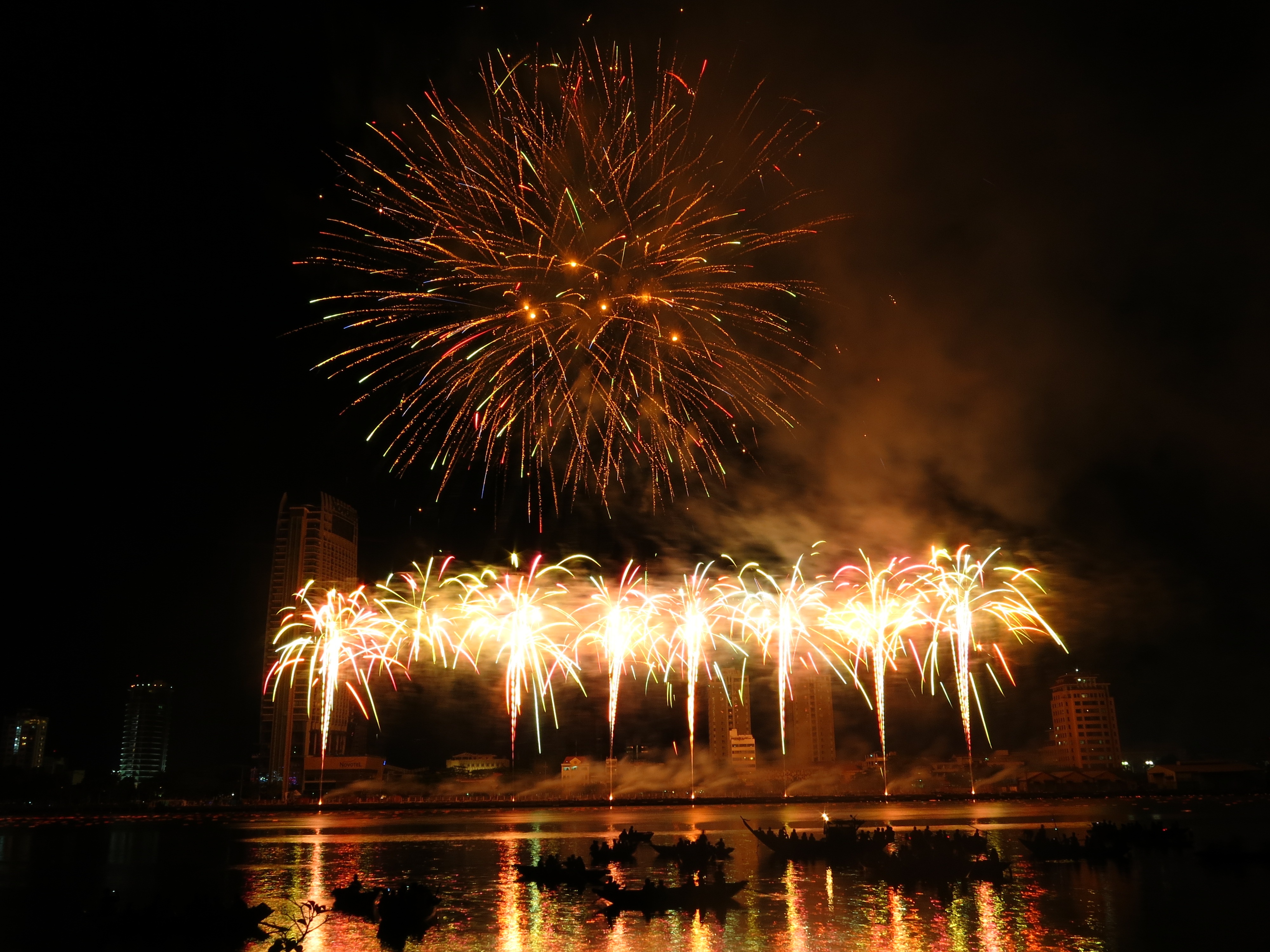 Hình ảnh thi trình diễn pháo hoa quốc tế các năm trước ở Đà Nẵng