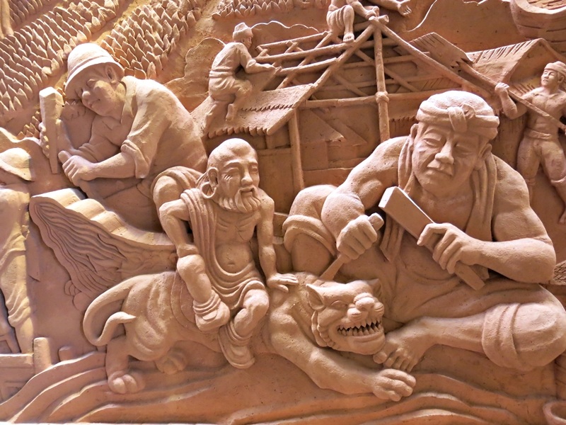 Lịch sử làng gốm 500 năm tuổi được tái hiện qua tác phẩm làm bằng đất nung ở Thanh Hà, Hội An