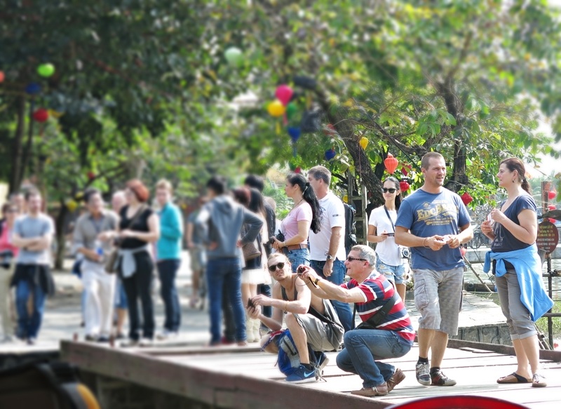 Phố cổ Hội An nắng ấm lý tưởng cho kỳ nghỉ Tết dương lịch của người dân và du khách đến đây dịp này