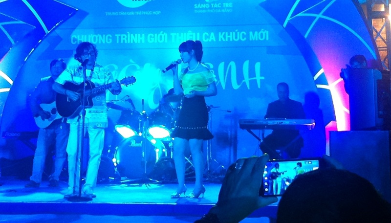  Nhạc sỹ Nguyễn Đức mang đến ca khúc mới Yêu đời nhé