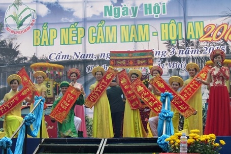 Ngày hội bắp nếp Cẩm Nam vừa diễn ra trong ngày 6/3 (nhằm 16 tháng Giêng âm lịch)