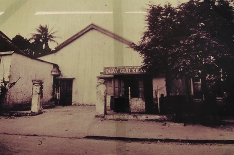 Cửa hàng Mậu dịch quốc doanh (trước Giải phóng là quán cơm xã hội)