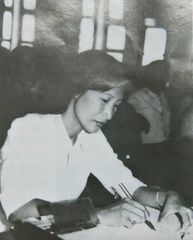 Bà Anh Trang ở Đài phát thanh Đà Nẵng ngày thành phố vừa được giải phóng