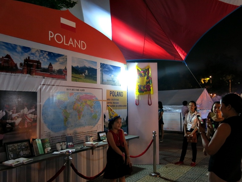 Không gia văn hóa Ba Lan