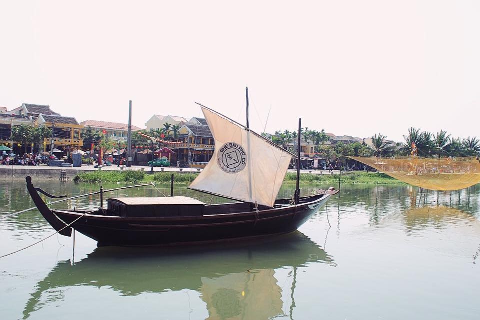Du ngoạn sông Hoài, ngắm phố cổ Hội An trên ghe bầu - 1 Ghe bầu - loại thuyền gắn liền với cảng thị FaiFo vào khoảng thế kỷ XVI - XVII