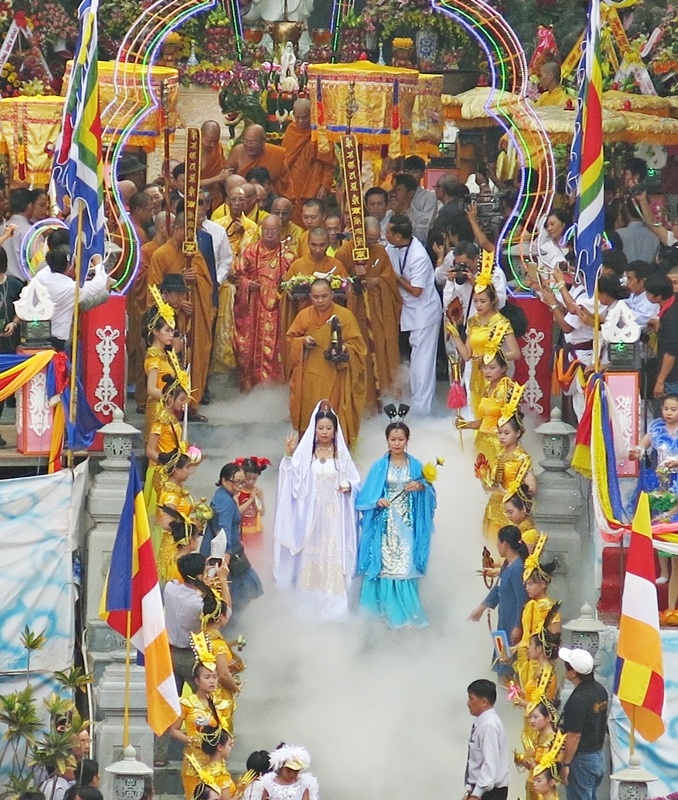 Lễ chính lễ hội Quán Thế Âm vừa diễn ra sáng 7/4 (nhằm 19/2 âm lịch) 