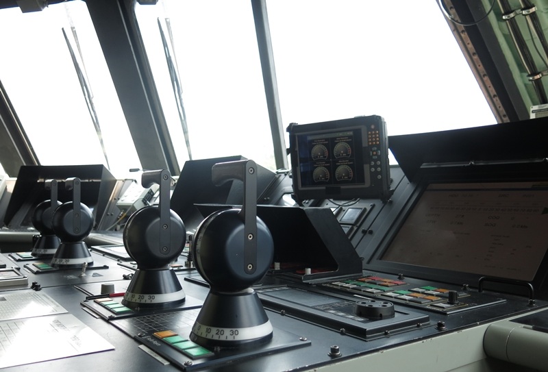  Buồng chỉ huy trên tàu 