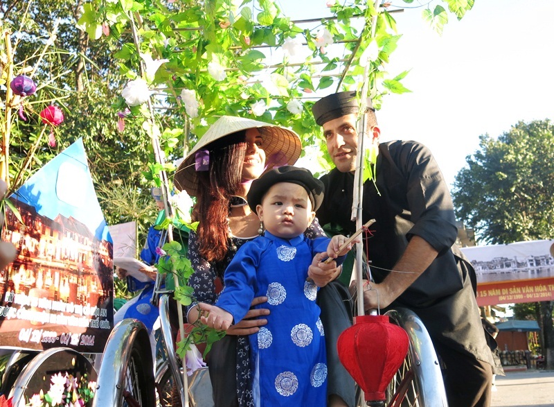 Thi ảnh cưới đẹp ở “chốn hẹn hò lãng mạn” Hội An