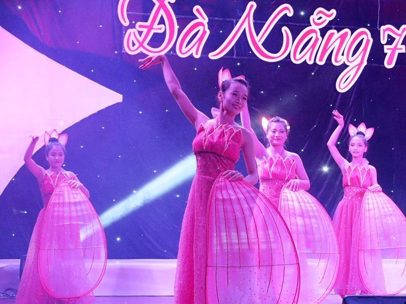  Các tiết mục mở màn trong đêm khai mạc Hội thi