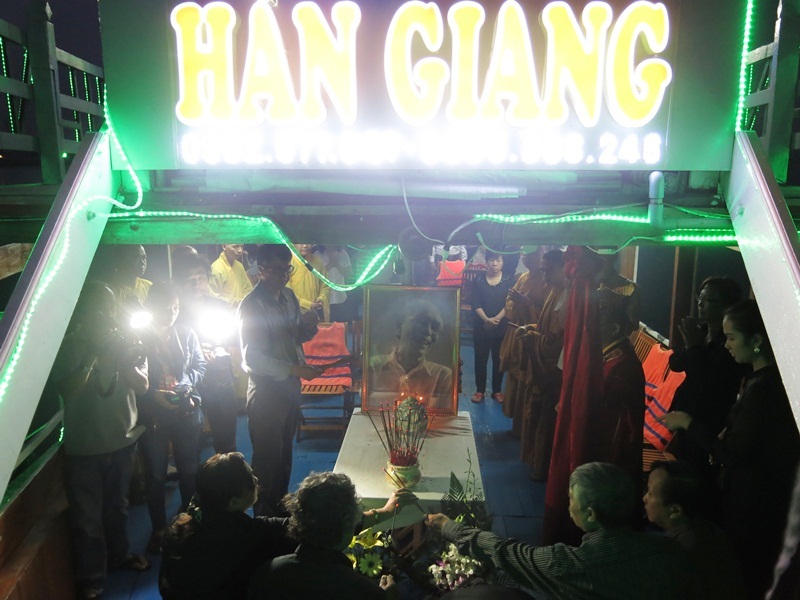 Lễ thuỷ táng cố nhạc sỹ Phan Huỳnh Điểu bắt đầu từ 4h30 sáng 10/7