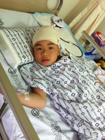 Bé Bùi Thanh Hiếu đã được phẫu thuật thành công - 1 Bé Bùi Thanh Hiếu đã được phẫu thuật thành công - 1