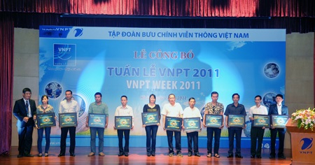 VinaPhone tri ân khách hàng trong Tuần lễ VNPT - 2 VinaPhone tri ân khách hàng trong Tuần lễ VNPT - 2