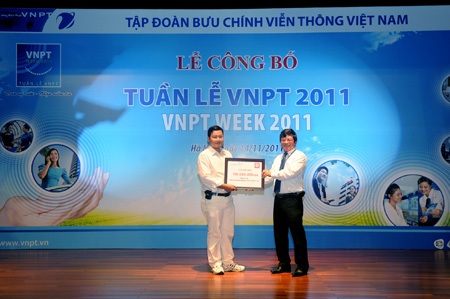 VinaPhone tri ân khách hàng trong Tuần lễ VNPT - 1 VinaPhone tri ân khách hàng trong Tuần lễ VNPT - 1