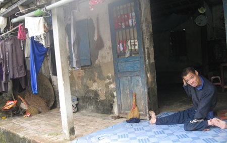 “Bố và 2 chị đã đi rồi, mẹ chỉ còn con để yêu thương” - 3