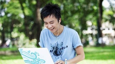 Vinaphone tải RingTunes rinh xe Vespa LX 125 - 1 Vinaphone tải RingTunes rinh xe Vespa LX 125