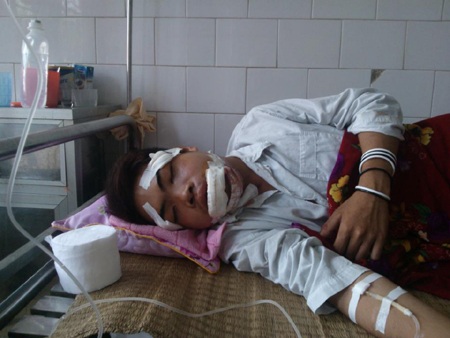 Không có bố, mẹ lại mới mất vì ung thư nên ở viện ai cũng thương Thành