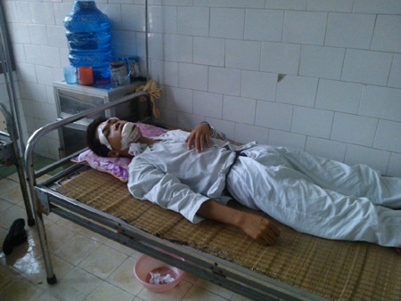 Cuộc sống của em hiện tại rất khó khăn cần mọi người giúp đỡ