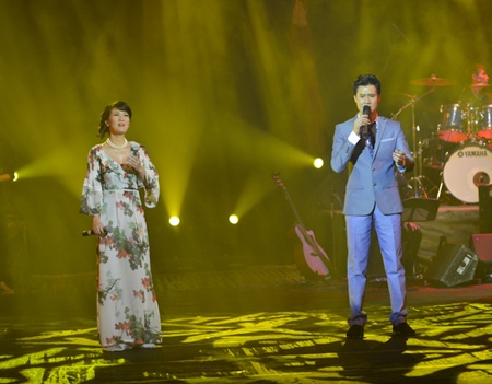 Không gian lãng mạn trong đêm nhạc của Quang Dũng - 4 Màn song ca của Hồng Nhung - Quang Dũng ấn tượng với khán giả