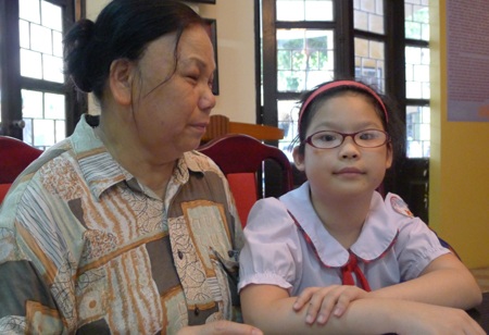 Không có bố mẹ bên cạnh, Quỳnh Anh được bà nội đón về nuôi khi em mới 8 tháng tuổi 