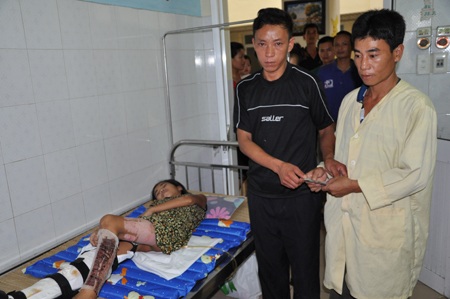 Bé Lãnh Thị Mai (tai nạn giao thông) cũng nhận được 7 triệu đồng của anh Phủ.