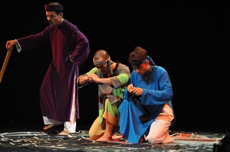 Sự phân xử của ông Lý sặc mùi tiền gây nhiều sự phẫn nộ.