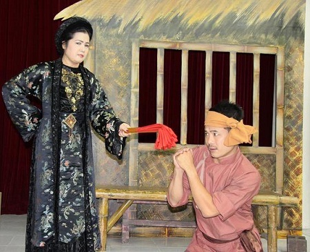 Vợ chồng chàng Đất, cô Xoan 