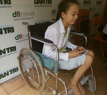 Lời cầu cứu của cô sinh viên tật nguyền chăm mẹ ung thư - 2 Lời cầu cứu của cô sinh viên tật nguyền chăm mẹ ung thư