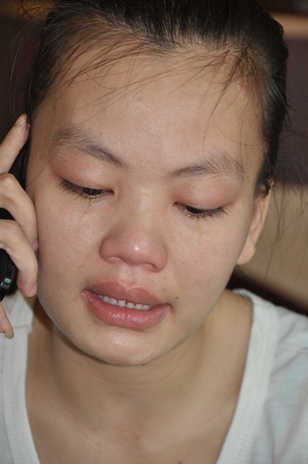 Giọt nước mắt của cô sinh viên khi bất lực nhìn mẹ đau đớn từng ngày